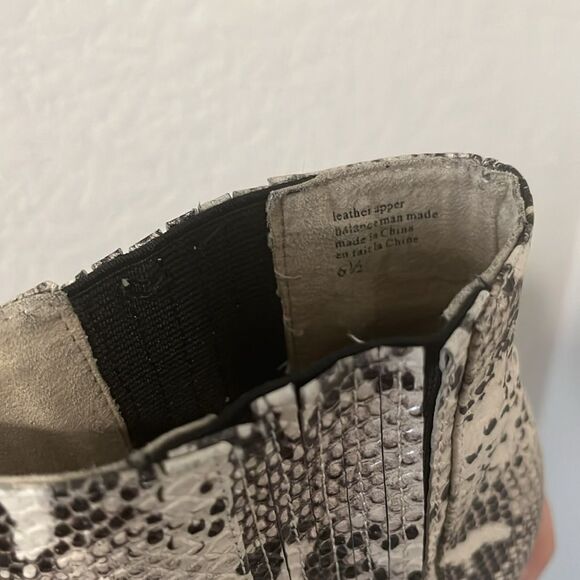 SEYCHELLES Black and White Snakeskin Leather Accordion Boot, Size 6.5 - Picture 7 of 10
